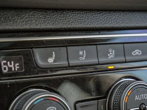 Used 2019 Volkswagen Atlas SEL Premium image 36