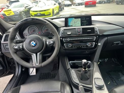 Used 2017 BMW M3 image 32