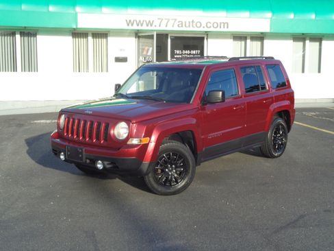 Used 2014 Jeep Patriot Sport w/ Power Value Group image 1