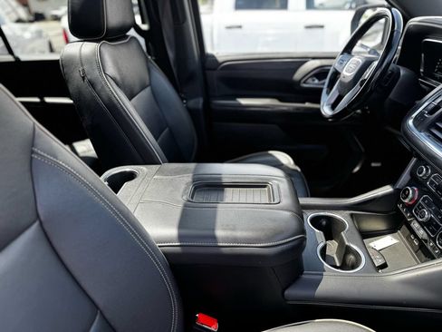 Used 2023 GMC Yukon XL SLT w/ SLT Premium Package AWD/4WD image 22