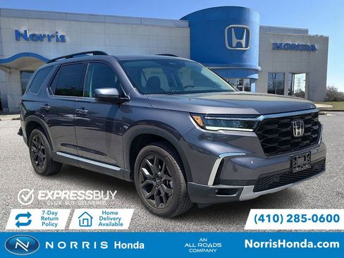 Certified 2025 Honda Pilot Touring image 1