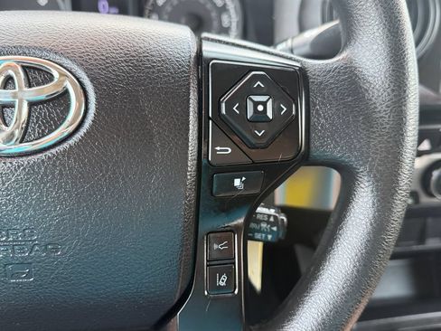 Used 2021 Toyota Tacoma SR AWD/4WD image 22