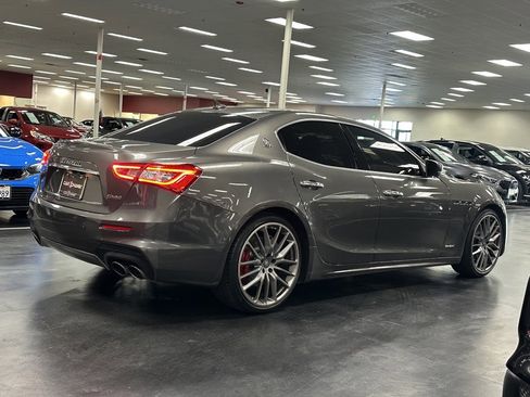 Used 2018 Maserati Ghibli S GranSport image 7
