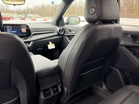 New 2026 Chevrolet Equinox LT w/ Convenience Package II FWD image 23