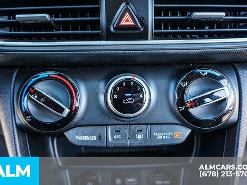 Used 2021 Hyundai Kona SE image 40