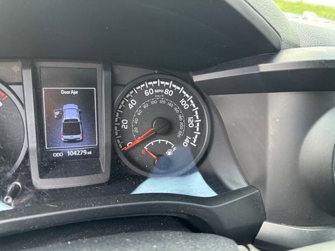 Certified 2022 Toyota Tacoma SR AWD/4WD image 6