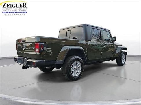 Certified 2022 Jeep Gladiator Sport AWD/4WD image 5