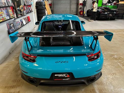 Used 2018 Porsche 911 GT2 RS RWD image 11