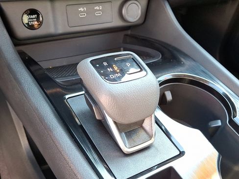 Certified 2025 Nissan Rogue SV image 15