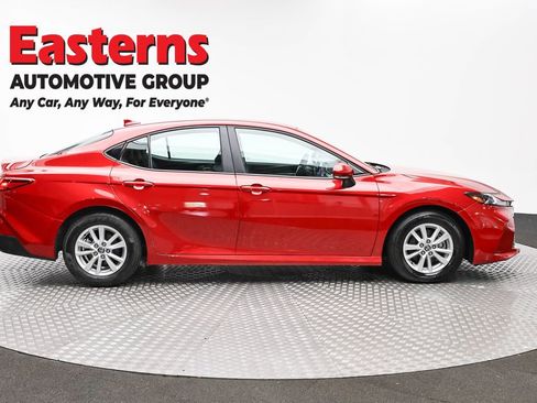 Used 2025 Toyota Camry LE FWD image 4
