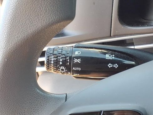 Used 2023 Hyundai Elantra Blue image 14