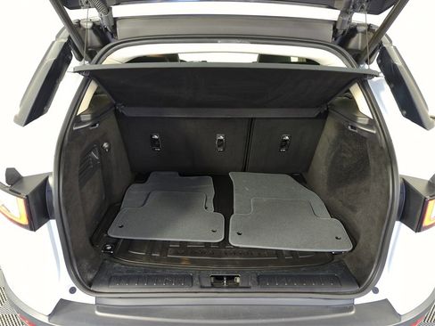 Used 2017 Land Rover Range Rover Evoque SE Premium image 30