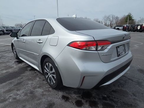 Used 2021 Toyota Corolla LE image 11
