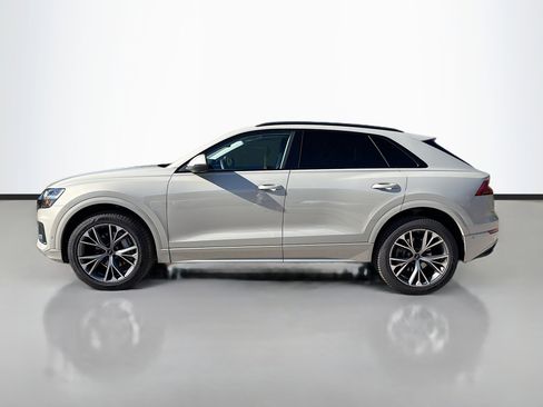 Used 2022 Audi Q8 Premium w/ Convenience Package image 2