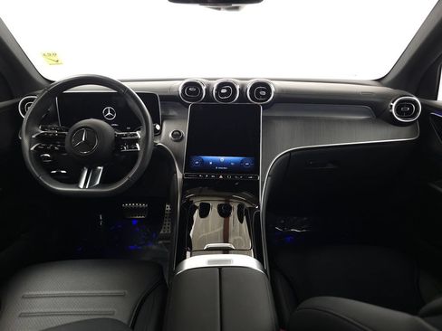 Used 2025 Mercedes-Benz GLC 350e 4MATIC w/ AMG Line image 21