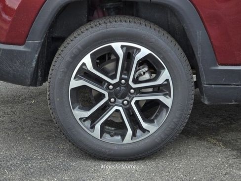 Used 2022 Jeep Compass Limited image 10