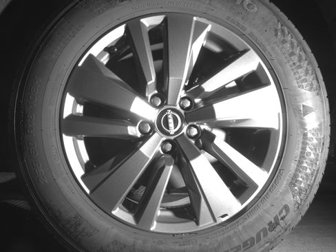 Used 2025 Nissan Pathfinder SV image 14