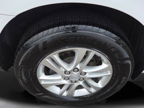 Used 2019 Buick Enclave Essence image 21