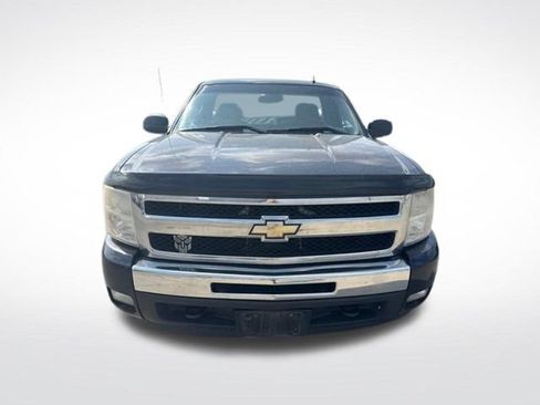 Used 2011 Chevrolet Silverado 1500 LT w/ Interior Plus Package AWD/4WD image 2