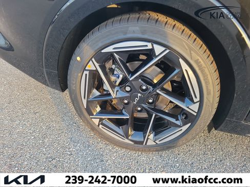 New 2026 Kia K4 EX w/ GT-Line Premium Package FWD image 9