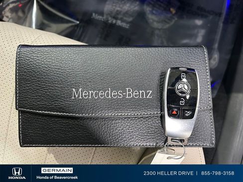 Used 2017 Mercedes-Benz E 300 4MATIC image 30