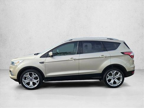 Used 2018 Ford Escape Titanium image 9