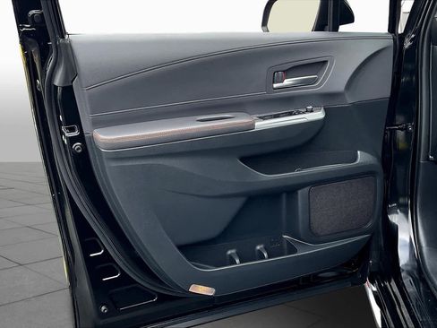 Used 2021 Toyota Sienna XSE w/ XSE Plus Package image 20