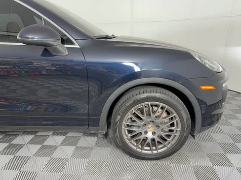 Certified 2016 Porsche Cayenne S w/ Premium Package AWD/4WD image 13