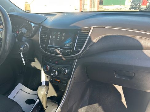 Used 2017 Chevrolet Trax LS image 8