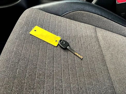 Used 2021 Kia Seltos S FWD image 38