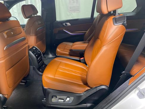 Used 2025 BMW X7 xDrive40i w/ M Sport Package image 20
