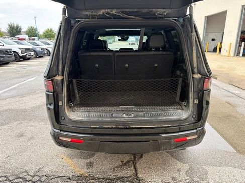 Used 2024 Jeep Wagoneer Series II AWD/4WD image 15