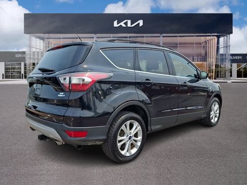 Used 2017 Ford Escape SE w/ Equipment Group 201A AWD/4WD image 6
