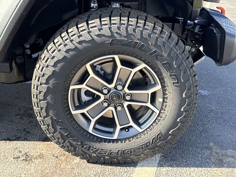 New 2026 Jeep Gladiator Mojave image 11