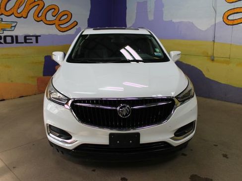 Used 2018 Buick Enclave Essence w/ Experience Buick Package AWD/4WD image 3