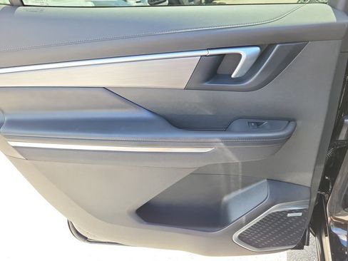 Used 2025 Buick Enclave Preferred FWD image 14