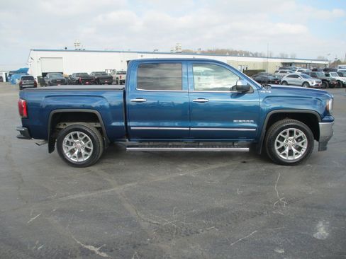 Used 2017 GMC Sierra 1500 SLT w/ SLT Premium Package image 2