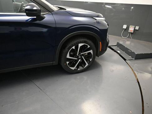 Used 2024 Mitsubishi Outlander SE image 24