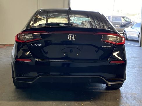 Used 2022 Honda Civic Sport image 3