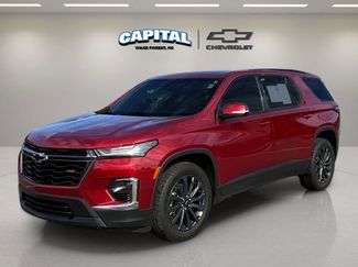 Used 2023 Chevrolet Traverse RS video 1
