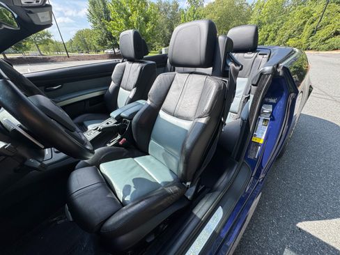 Used 2012 BMW M3 Convertible RWD image 26