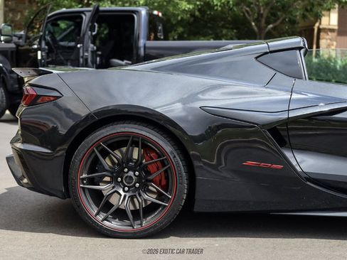 Used 2023 Chevrolet Corvette Z06 RWD image 10