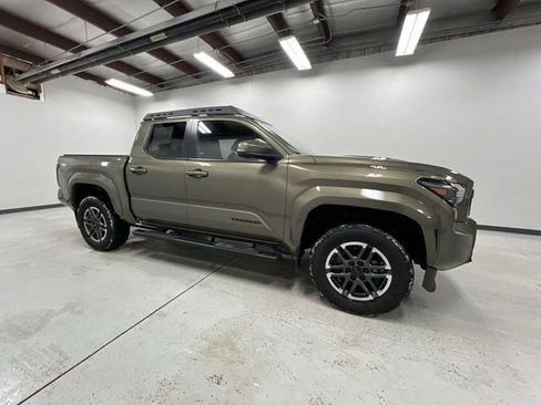 Certified 2024 Toyota Tacoma TRD Sport image 9