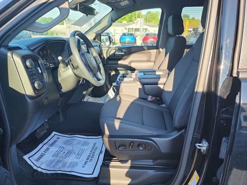 Used 2022 Chevrolet Silverado 1500 Custom AWD/4WD image 9