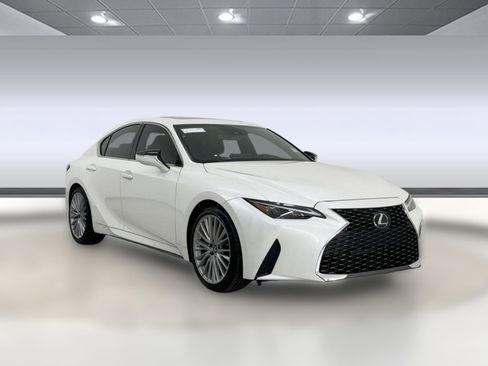 Certified 2025 Lexus IS 300 w/ Premium Package image 7