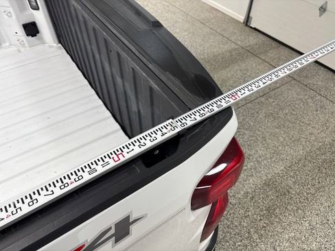 Used 2024 Chevrolet Silverado 1500 LT image 9