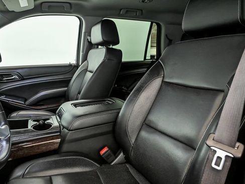 Used 2017 GMC Yukon SLT AWD/4WD image 15