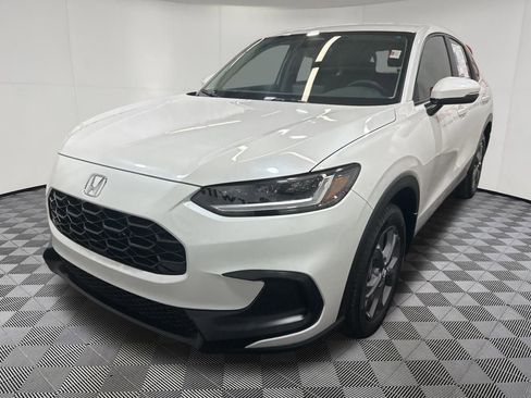 Used 2026 Honda HR-V LX image 3