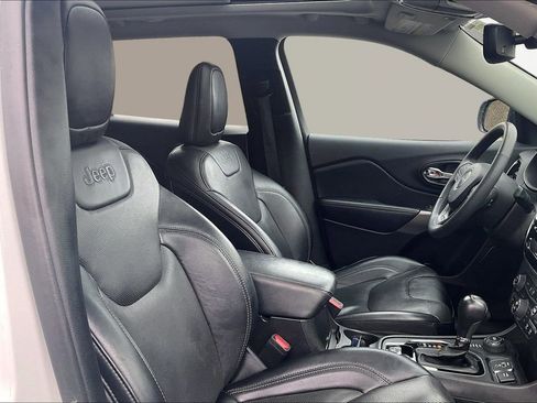 Used 2022 Jeep Cherokee Limited image 32