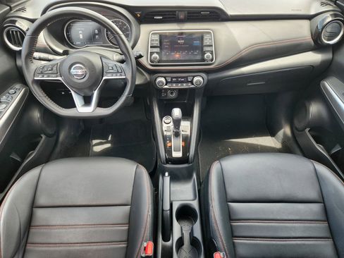 Used 2018 Nissan Kicks SR w/ Premium Package FWD image 26